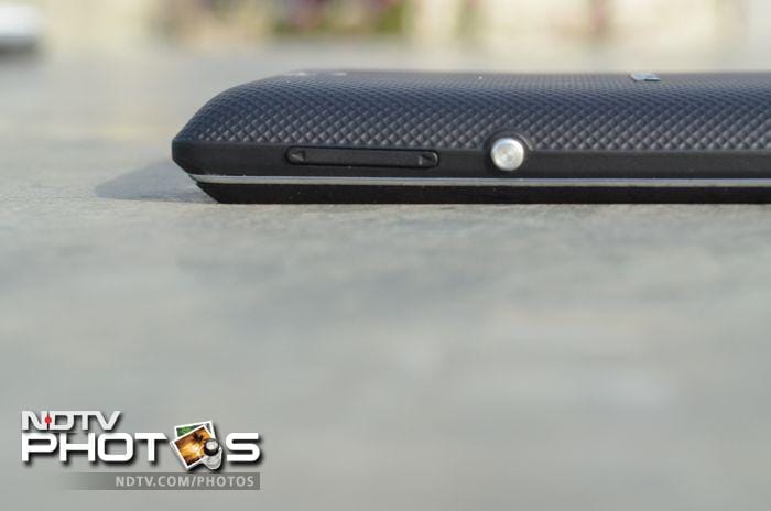 The right side of the phone features the volume rocker and the power key towards the upper half.