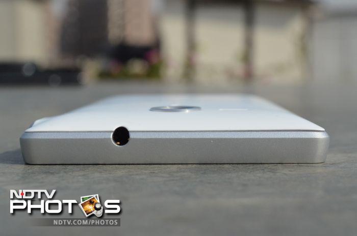 The top features a 3.5mm headphone jack.