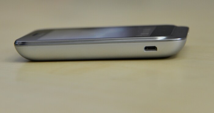 Xperia tipo dual is a dual-SIM (GSM+GSM) version of the Xperia tipo.