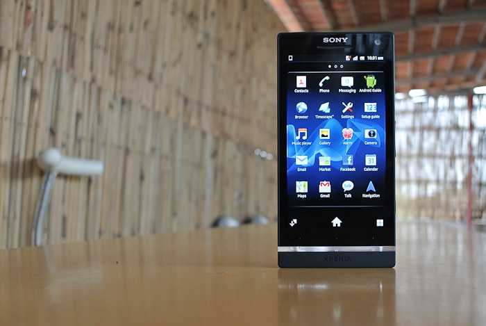 The dual-core 1.5 GHz processor and Sony mobile BRAVIA engine makes the interface smooth and fast.
