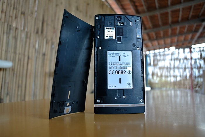 The Sony Xperia S comes with a Li-ion 1750mAh battery.