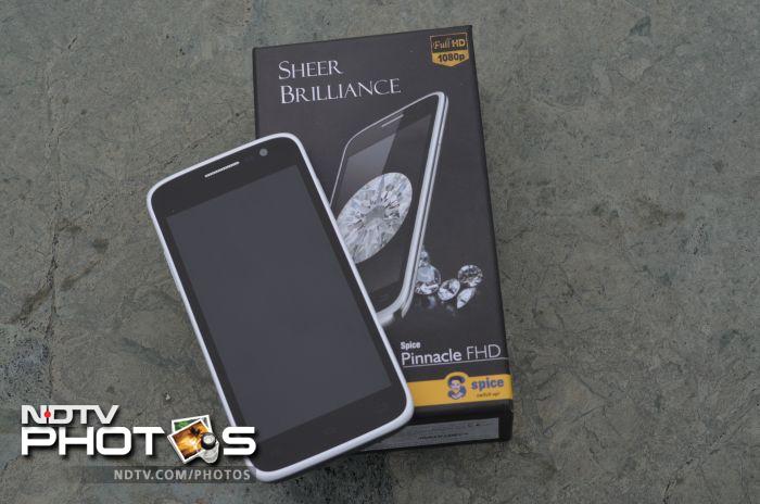 Spice has launched the <a href="http://gadgets.ndtv.com/spice-pinnacle-fhd-920">Spice Pinnacle FHD</a> in the Indian market for Rs. 16,990.