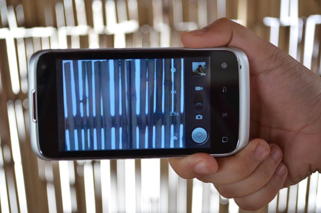 Video recording on the device lacks sharpness and is blurred even when shot indoors.