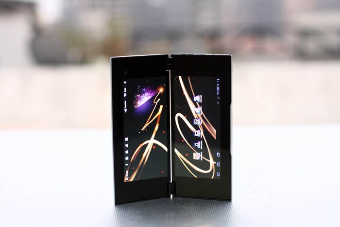 Sony's Tablet P has dual 5.5" screens with TruBlack LCD technology