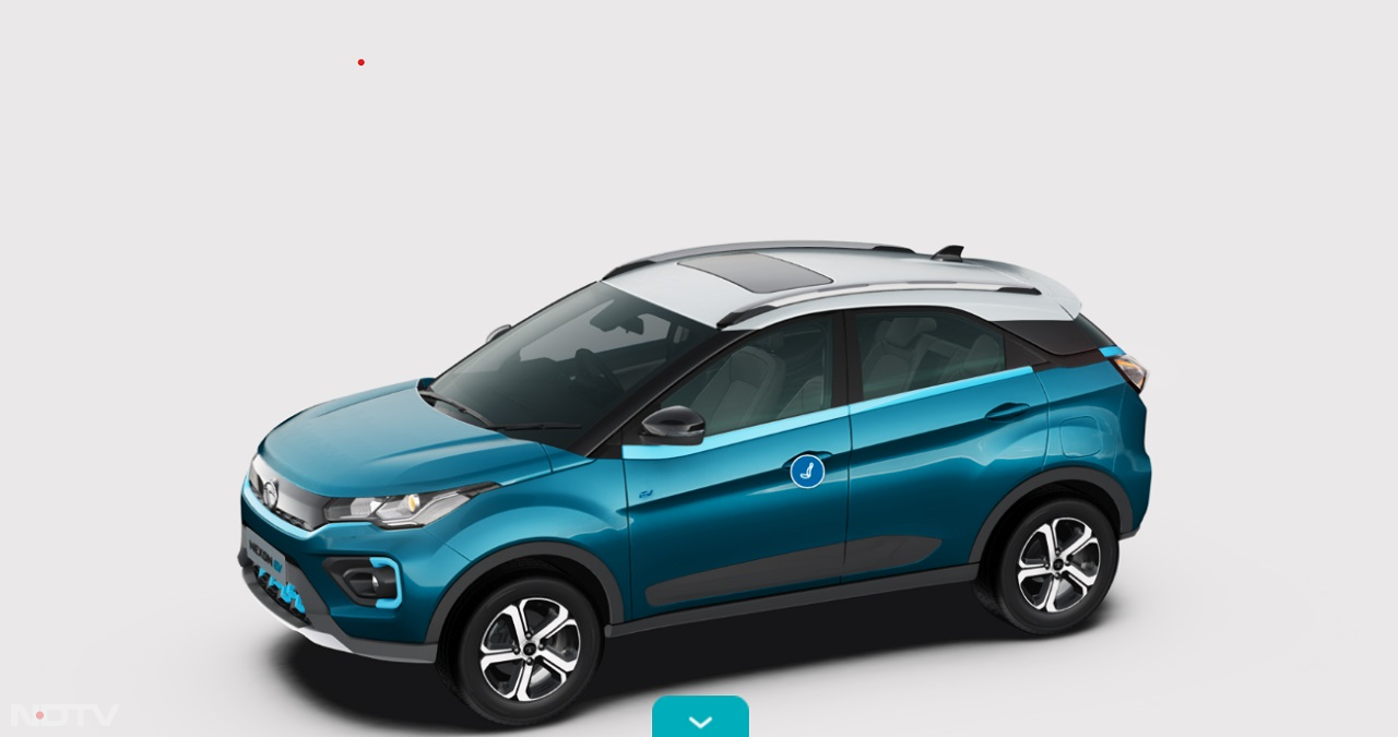 रेंज की बात की जाए तो Tata Nexon EV Prime सिंगल चार्ज में अधिकतम 312 किमी की रेंज प्रदान कर सकती है। वहीं Nexon EV Max सिंगल चार्ज में 453 किमी की रेंज प्रदान कर सकती है।