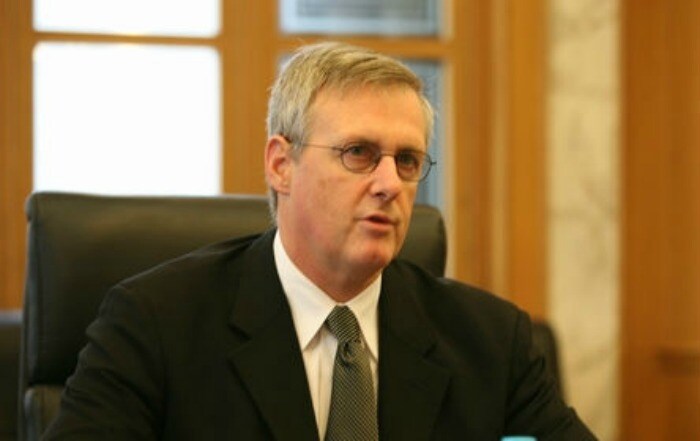 <b>Bruce Sewell</b> : Apple's general counsel and senior vice president of Legal and Government Affairs. Sewell serves on the company's executive team and oversees all legal matters, including corporate governance, intellectual property, litigation and securities compliance, as well as government affairs.
(Text Credit: Apple.com)