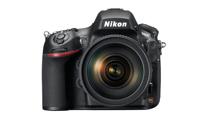 The D800 incorporates a 36.3-megapixel (7360 x 4912 resolution) full frame sensor, supplemented by video recording at full HD resolution (1920x1080 at 30, 25 and 24 fps) and 720p (1280x720 at 60, 50, 30 and 25 fps). It has 51-point Autofocus system.