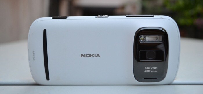 It's a camera, it's a phone? Nokia's 41-megapixel monster managed to create quite a stir when it was first showcased at CES 2012. Nokia PureView 808 sports a 4-inch AMOLED display with curved Gorilla glass, supporting a resolution of 640x360 pixels. It is powered by 1.3GHz single-core ARM11 processor.