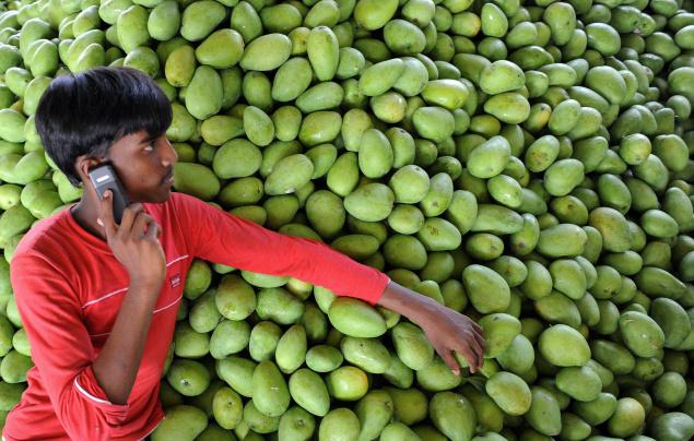Budget 2013 impact: Mobiles set to become costlier