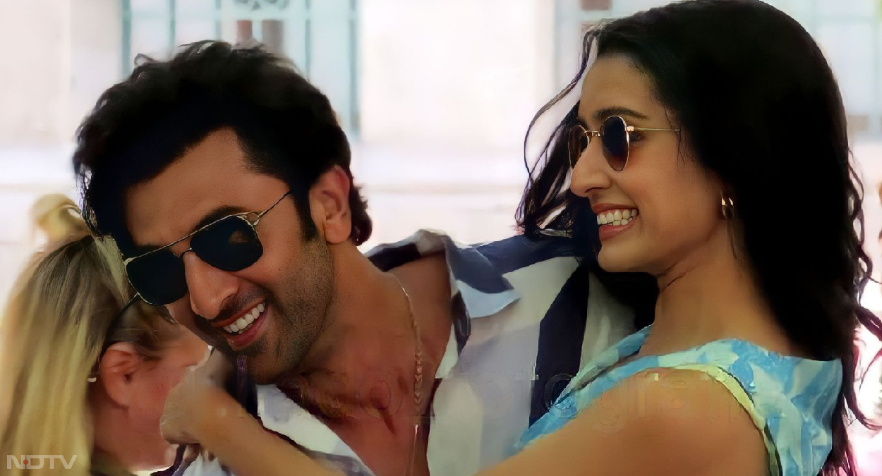 होली के दिन रिलीज हुई 'तू झूठी मैं मक्कार' ने बॉक्&zwj;स ऑफ&zwj;िस पर तेजी से कमाई की। वीकडेज में भी फ&zwj;िल्&zwj;म ने अच्&zwj;छा कलेक्&zwj;शन दर्ज किया। शुरुआती 5 दिनों में ही फ&zwj;िल्&zwj;म ने 50 करोड़ रुपये से ऊपर की कमाई की, जिसने आगे की राह को भी आसान कर दिया। 11 दिनों में टीजेएमएम ने भारत में 100 करोड़ रुपये से ऊपर की कमाई कर ली थी। सोमवार को इस फ&zwj;िल्&zwj;म ने बॉक्&zwj;स ऑफ&zwj;िस पर 13 दिन पूरे कर लिए। यह फ&zwj;िल्&zwj;म अब भी रोजाना करोड़ों में कलेक्&zwj;शन कर रही है।