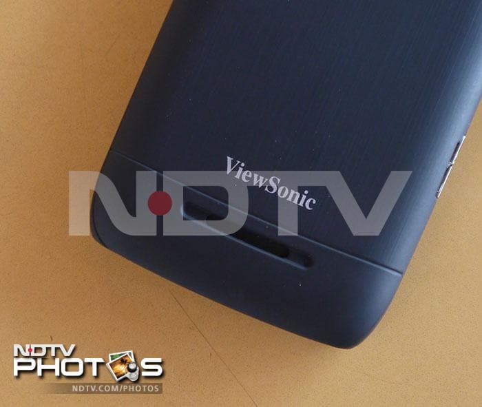 The audio quality of the device is better on the speakers than with the headphones provided in the box.