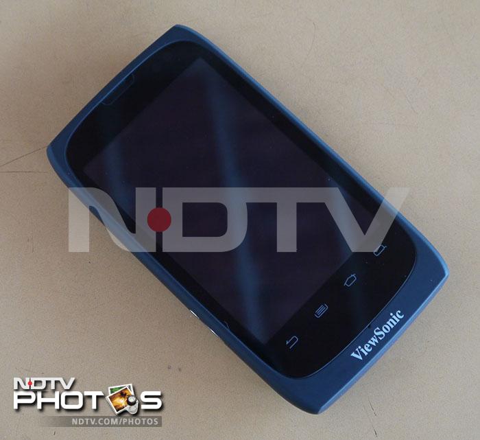 ViewSonic ViewPhone 3 also comes with 512MB RAM and 512MB of internal memory with expansion support via microSD card.