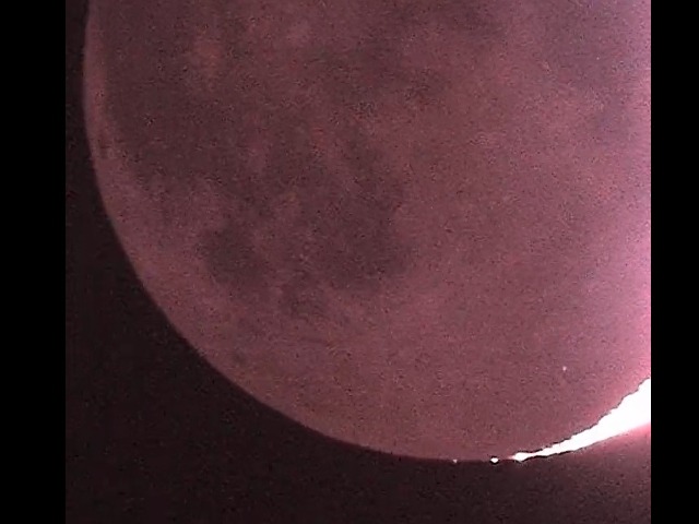 चंद्रमा से उल्‍कापिंड टकराते हुए देखे हैं? आज देख लीजिए! कैमरे में कैद हुआ ऐतिहासिक नजारा
