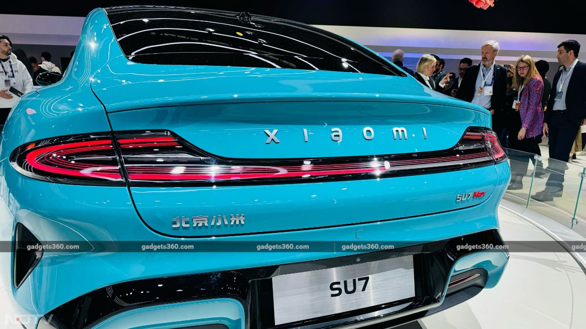 Xiaomi's SU7 Electric Vehicle Showcased at MWC 2024: Here's Your First Look  (Images) | Gadgets 360