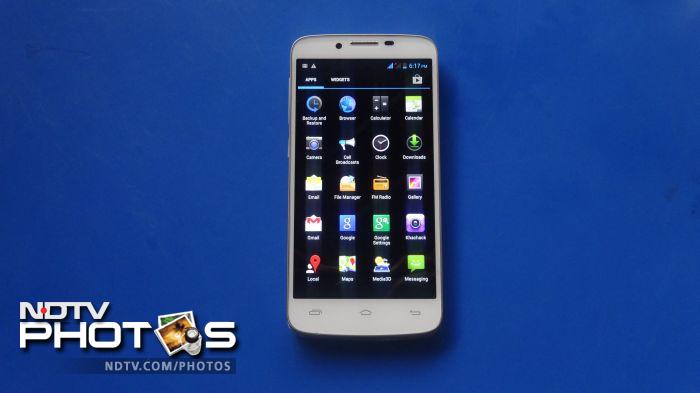 Xolo Q1000 features a 5-inch IPS display that has a resolution of 720x1280 pixels with a pixel density of 295ppi.