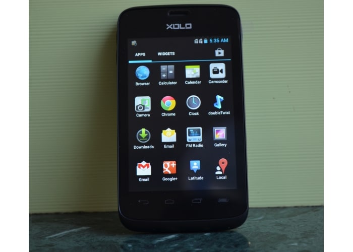 The Xolo X500 has a 3.5-inch display with a resolution of 480X320.