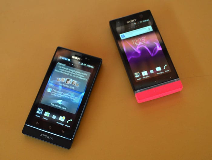 Side by side: Sony Ericsson Xperia Sola and Sony Ericsson Xperia U