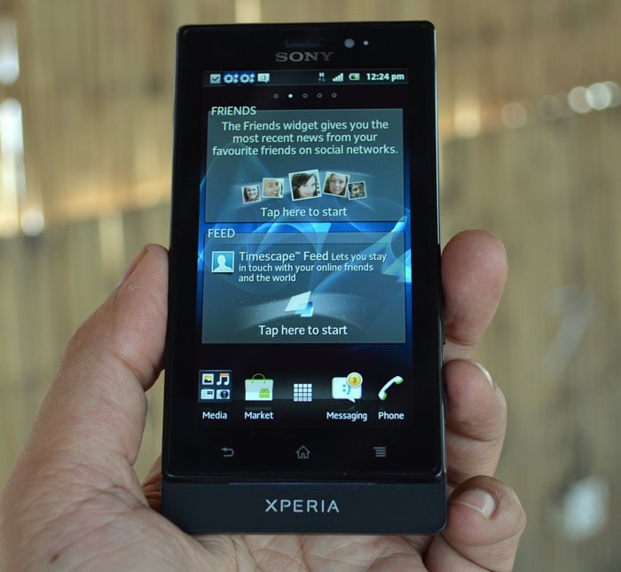 Like every smartphone in Xperia NXT line-up, Xperia sola is also running on Android 2.3 and will get the Android 4.0 update later this year.
