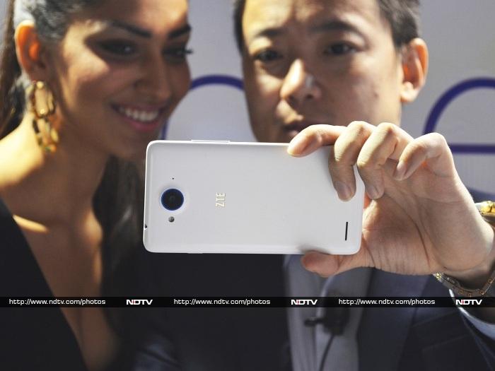 The <a href="http://gadgets.ndtv.com/zte-v5-1926">V5</a> is powered by a 1.2GHz quad-core Qualcomm Snapdragon 400 processor and 1GB of RAM.