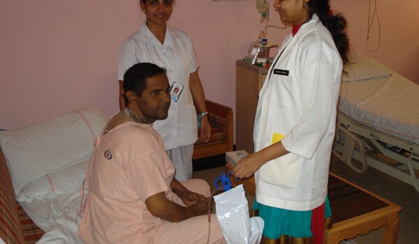 Tell him/her about any medicines you are taking and/or allergies you may have. <i>(Photo: Dr Ravi Mohanka and Dr Arvinder Soin, Sir Ganga Ram Hospital, New Delhi)</i>