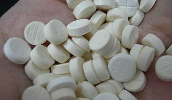 Central nervous system depressants: Barbiturates and benzodiazepines Benzodiazepines include tranquillisers such as diazepam, alprazolam, oxazepam, lorazepam, clonazepam and chlordiazepoxide. These can cause confusion and dizziness, and impair judgment, memory, intellectual performance, and motor coordination.