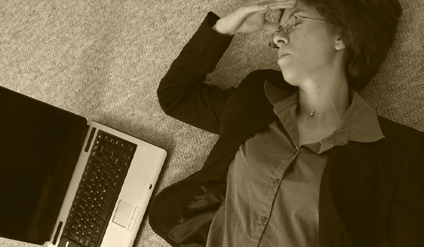 Recurrent headaches are a very frequent complaint among heavy computer users. Poor screen position, too small font, screen too bright/too dark, poor sitting posture are all commonly reported causes of chronic headache.