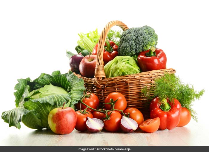 The foods you eat contribute to your eye health. A diet rich in fruits and vegetables and fish contributes directly by supplying certain vitamins, minerals and essential fatty acids to your eyes. So, follow a healthy diet and avoid too spicy and greasy foods.
