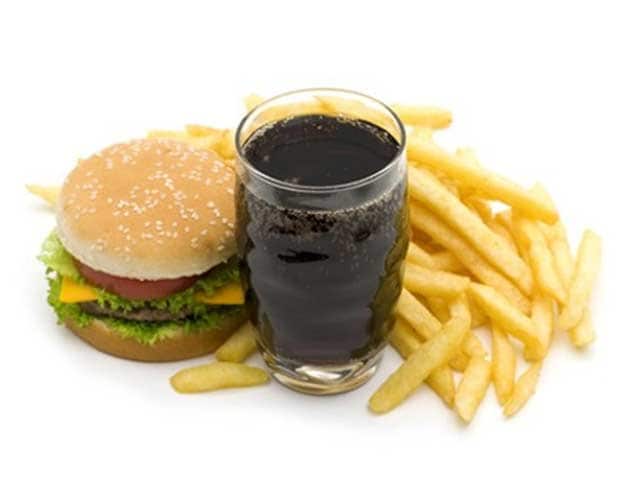 Photo : Harmful effects of junk food on health