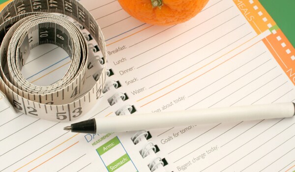 Keeping a daily record of what you are eating will help you figuring out where you are going wrong. It will also help you measure the number of calories you are consuming per day and thus, will help you modify your diet chart accordingly. Consult a dietitian if you are unable to make a sustainable diet plan for yourself.