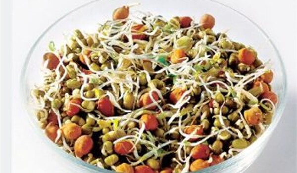 Eating raw sprouted pulses help gain vitamins and fiber. Moong, for instance, sprouts quickly and is beneficial for the health also.