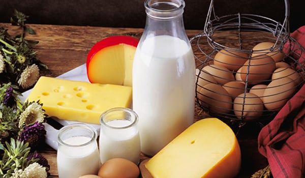 Dairy products such as yoghurt, milk, cheese etc. contain minerals like zinc, which helps the production of melanin, a protective eye pigment.