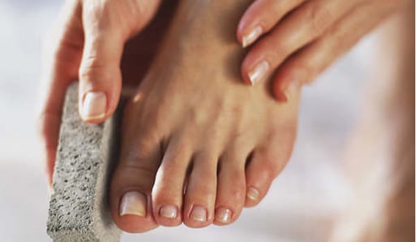 Avoid applying moisturiser between your toes during the rainy season. Keeping the feet dry is very important.