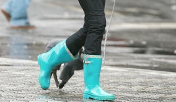 Avoid wearing boots as these hold water for longer duration, sogging your feet and making room for bacteria and fungus to breed.
