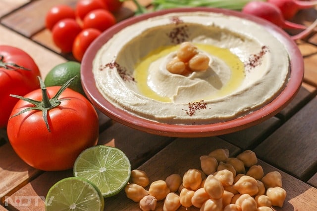 Hummus is a good source of important vitamins and minerals, including folate, iron, phosphorus, B vitamins, and magnesium. These nutrients support everything from energy production to bone health and the prevention of anaemia.