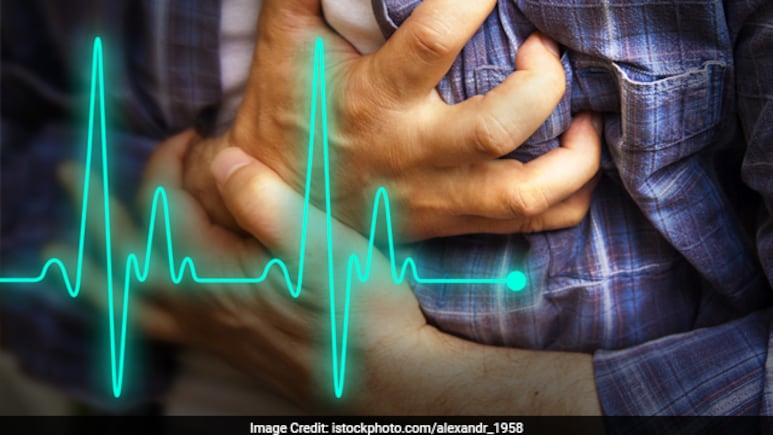 Heart Attack: आपके घर में किसी को आ चुका है हार्ट अटैक, तो दिल के प्रति रहें सावधान, एक्सपर्ट से जाने फैमिली और हार्ट का सीधा कनेक्शन