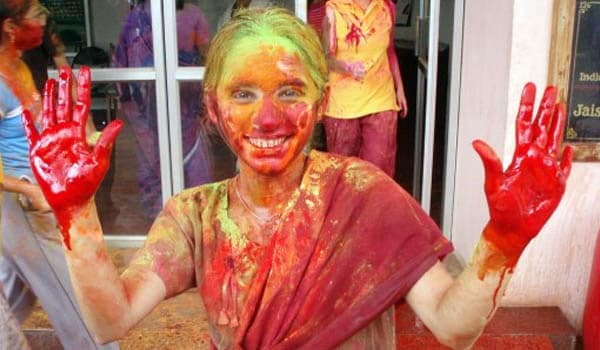 Individuals with a history of eczema or Atopic Dermatitis are at a high risk of developing allergic contact dermatitis to Holi colours and dyes. This will manifest in itching, a red rash and irritation on the area of contact. Such individuals should use a barrier cream (white soft, yellow soft, paraffin) prior to playing Holi. They should avoid using colour on sensitive areas on the face.