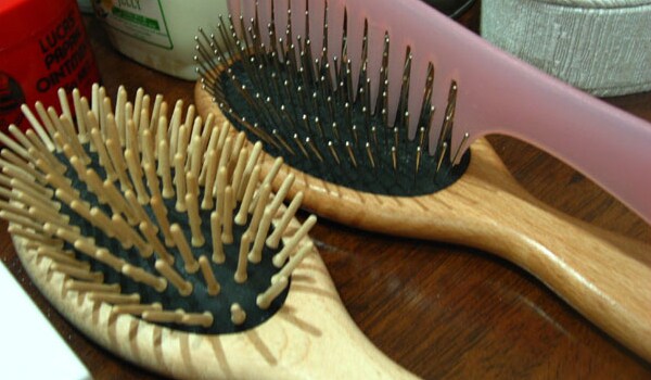 Do not share combs, brushes, hats, scarves, ribbons, or other personal items to prevent lice infestation.