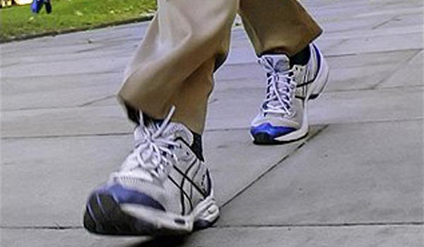 Brisk walking for just 10-20 minutes early morning can help you burn up calories faster.