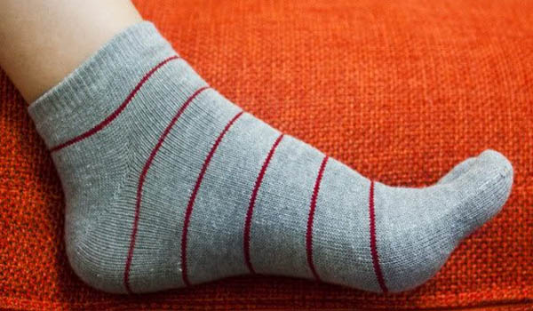 Wear 100 percent cotton socks as they are best for absorbing dampness and prevents fungal infection.