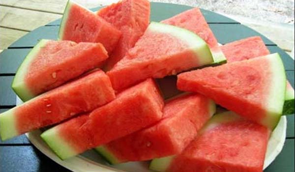 Eat fruits and vegetables that contain a high volume of water such as melons, watermelons and cucumbers.