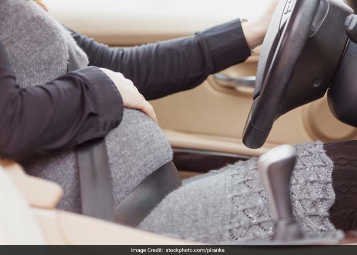 Make yourself comfortable while driving by adjusting seat and the rear view mirror.