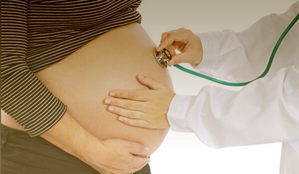 One of the easiest and best ways to avoid problems and complications during pregnancy is to get regular medical exams from your doctor.