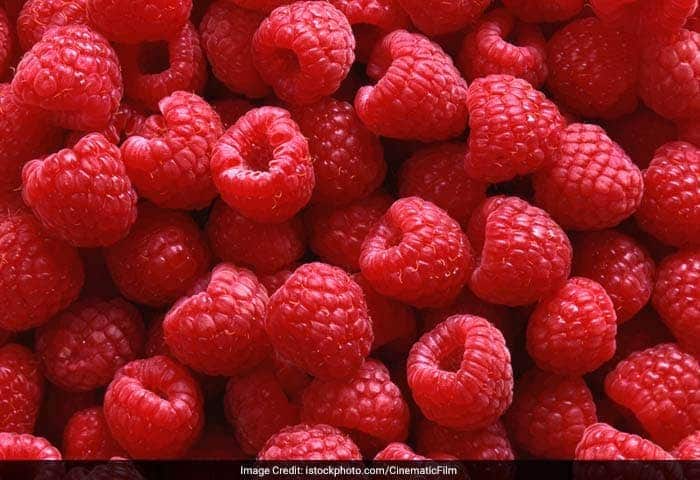 Raspberries are a healthy as they are loaded with vitamins, antioxidants and fiber. These are rich in phytochemicals that are protective of skin.
