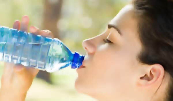 Hydration keeps body temperatures low and thus, less sweat will be produced. Water effectively flushes out excess minerals and pushes out all toxins and waste products. Experts recommend six to eight glasses of water daily.