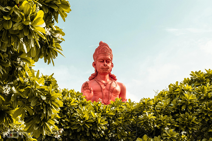 Devotees wake up early and take a ritual bath before sunrise, symbolising purification and readiness for the day's festivities. (Pexels)