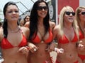 Photo : World's largest bikini parade!