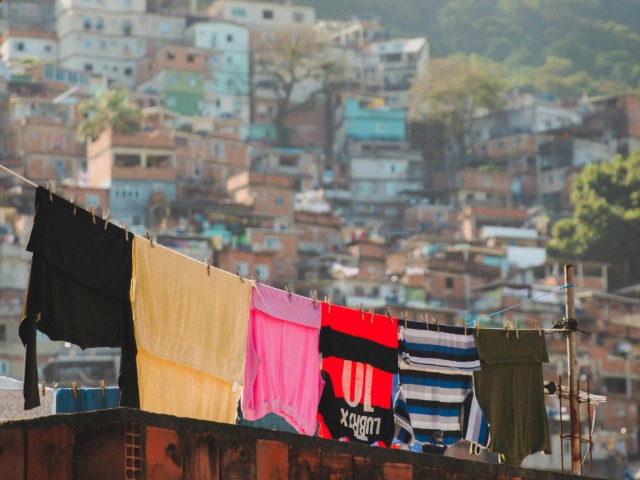 सर्दियों में बिना धूप के कपड़े सुखाने के तरीके