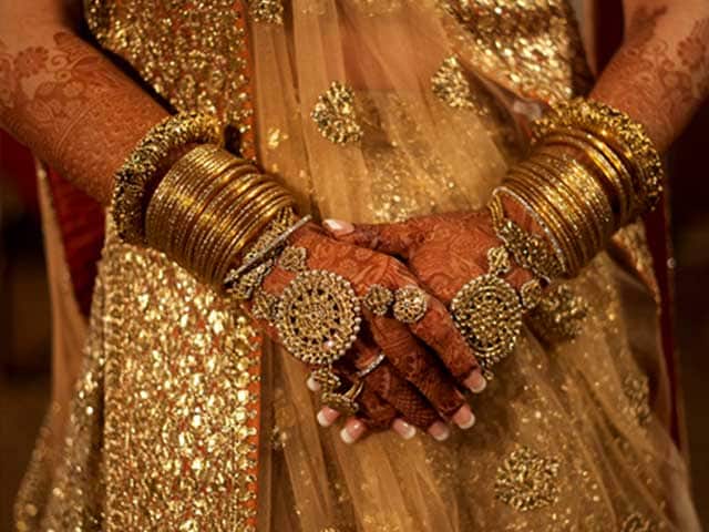 Photo : Golden Is The New Red: Sabyasachi Creations We Are Absolutely In Love With