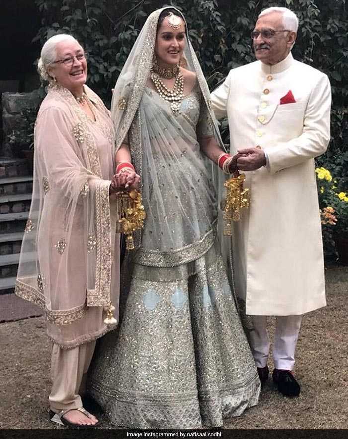 अमिताभ की ऑन-स्क्रीन वाइफ की बेटी ने की शादी, देखें फोटोज़