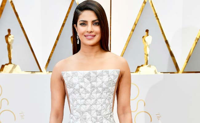 Photo : Who Wore What At the Oscars 2017